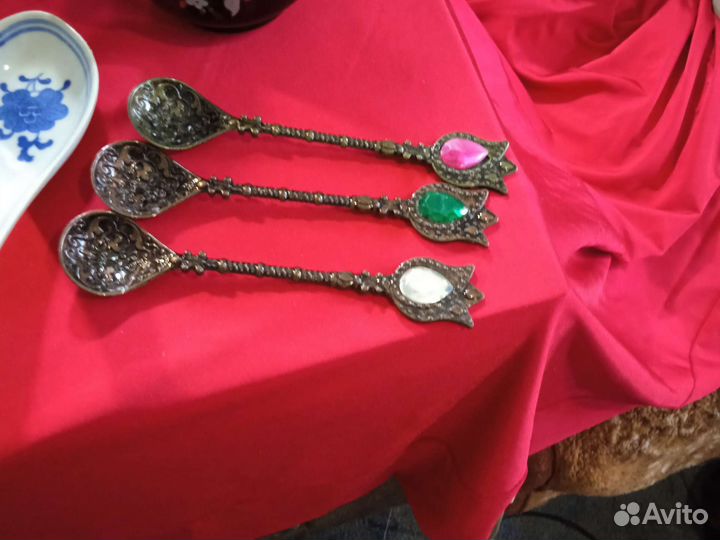 Сервиз чайный, статуэтки,чашки, блюдца