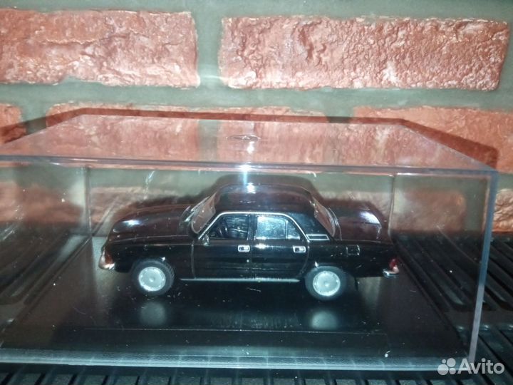 Модель автомобиля газ-3102 Волга 1/43