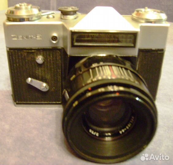 Фотоаппарат Zenit-E с объективом Helios-44