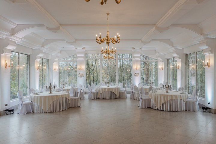 Коттедж 900 м² на участке 100 сот.