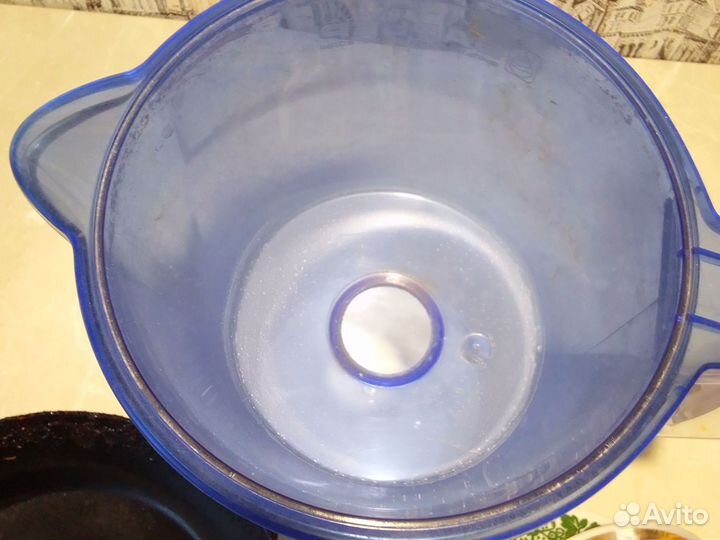 Посуда,коврик отдам за 2 кг сахара