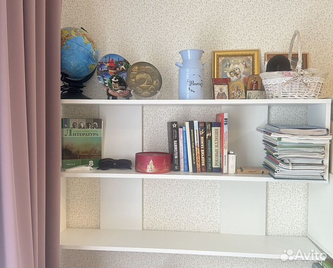 Полка настенная белая