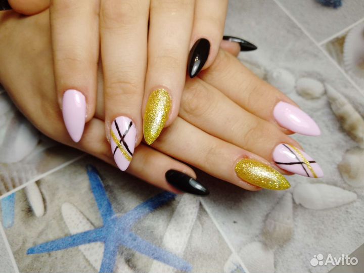 Мастер по маникюру