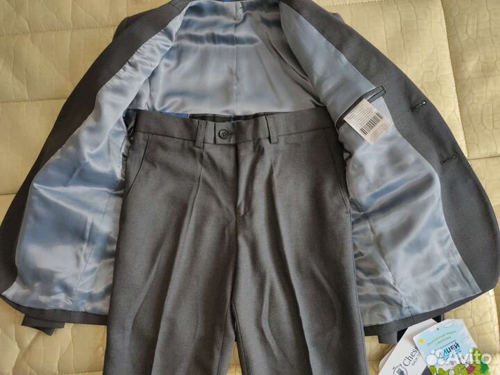 Новый школьный костюм р. 134