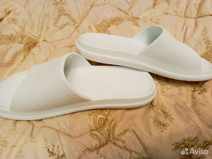 Шлепки пляжные