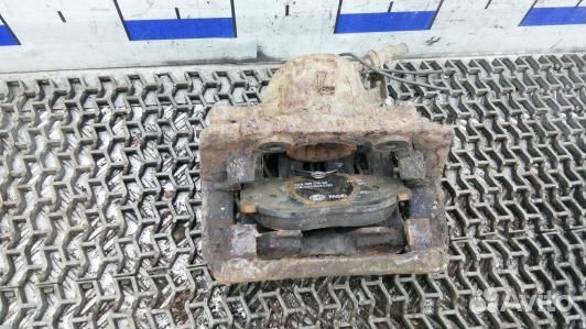 Суппорт тормозной передний правый peugeot 406 (LSE