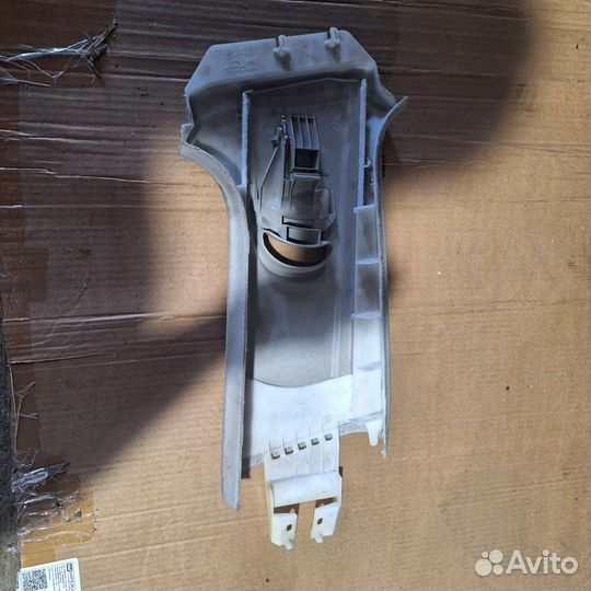 Обшивка средней стойки правая левая ауди A3 8P