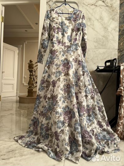 Платье в пол