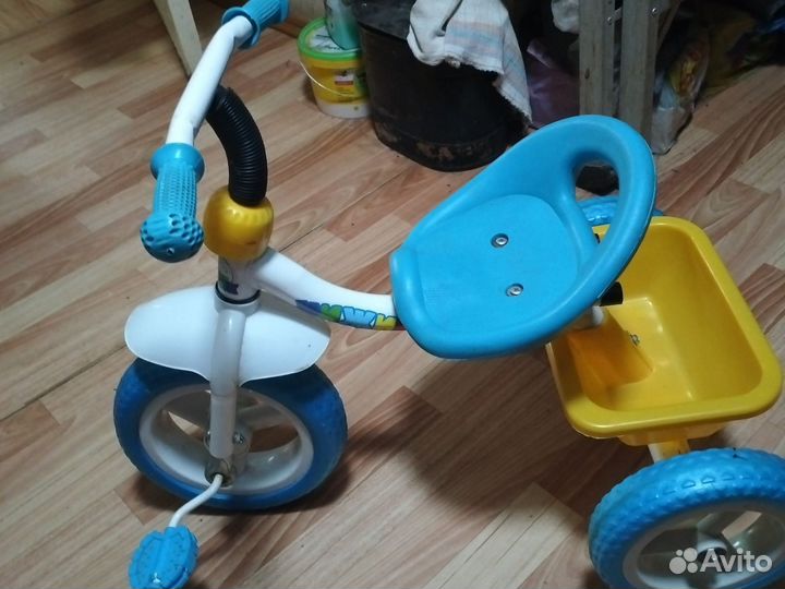 Трехколесный велосипед