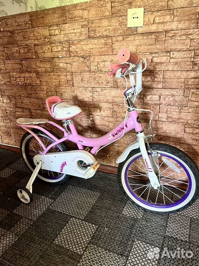 Детский велосипед для девочки Royal Baby Bunny 18