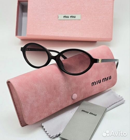 Солнцезащитные очки miu miu