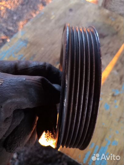 Шкив помпы lancer 10.мотор 1.8-2.4