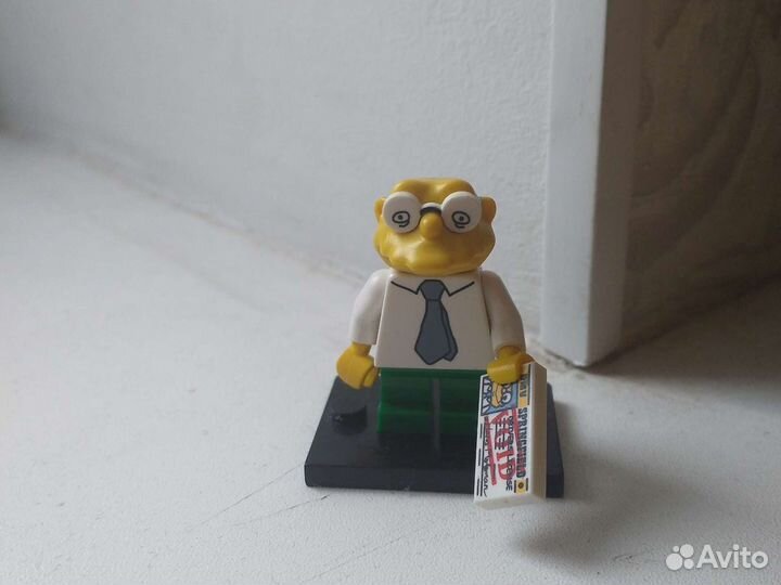 Минифигурка Симпсоны Lego