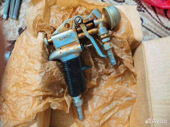 Пистолет и распылитель окрасочные, СССР