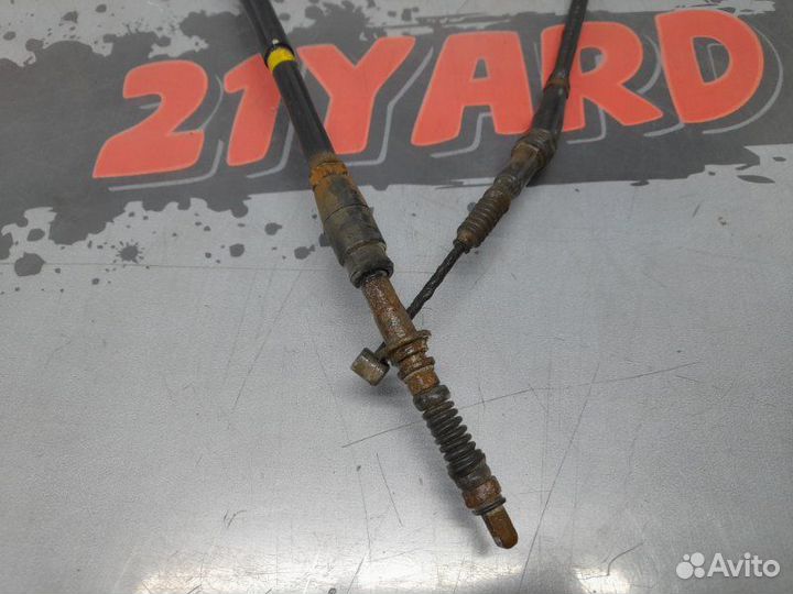 Трос ручника задний правый Kia Sorento XM G4KE