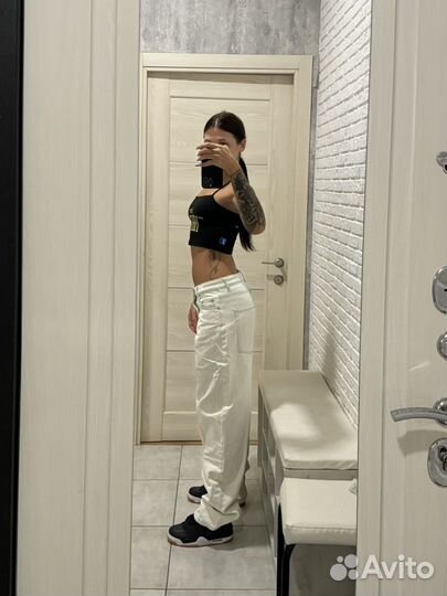 Джинсы белые