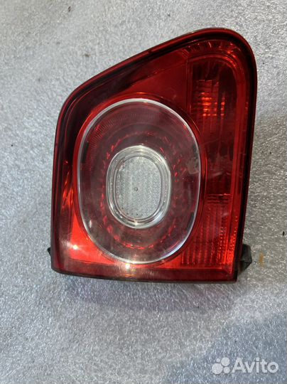 Фонарь в крышку багажника VW Tiguan 1 дорестайлинг