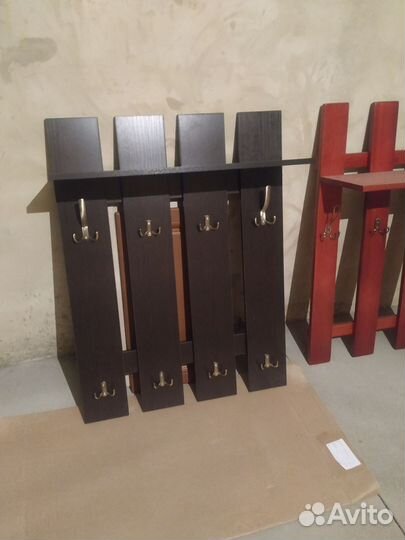 Вешалка для одежды настенная