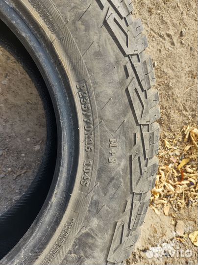 Roadcruza RA1100 A/T 235/70 R16