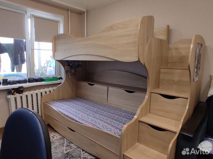 Двухъярусная кровать бу с матрасами