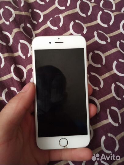 Телефон iPhone 6
