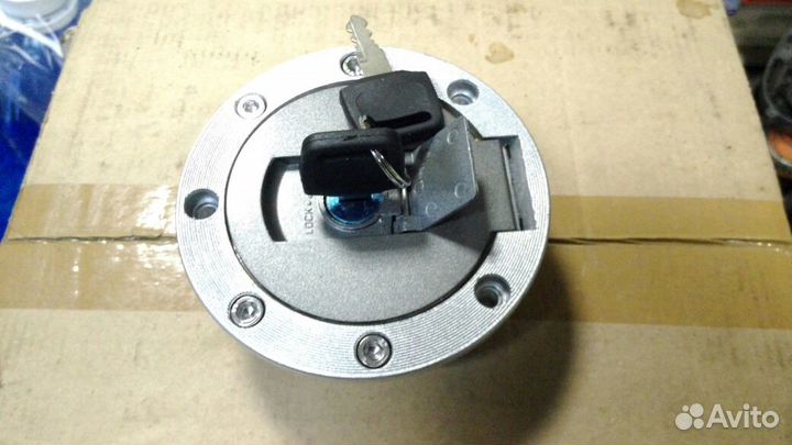 Крышка бензобака новая