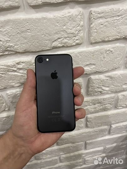 iPhone 7, 32 ГБ
