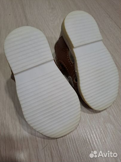 Сандали детские новые 19