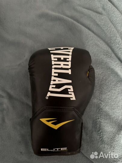 Боксерские перчатки everlast 10 oz