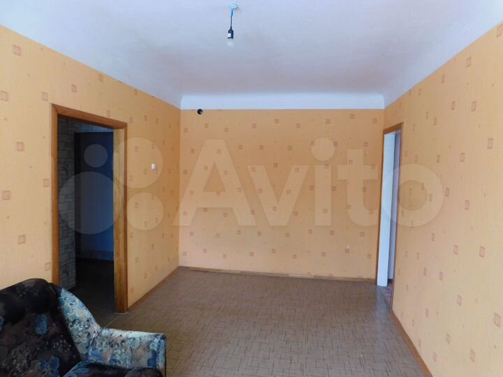 3-к. квартира, 54 м², 1/3 эт.