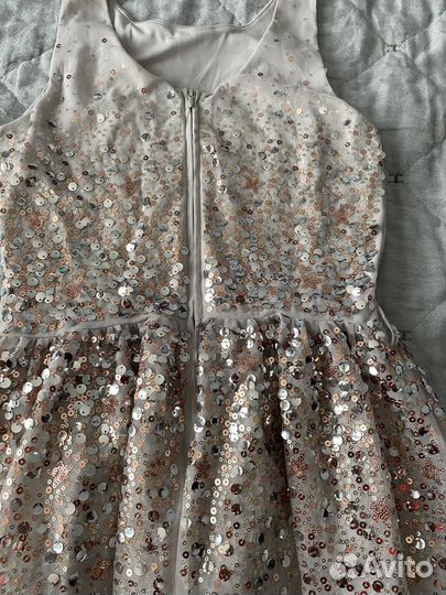 Платье для девочки новое