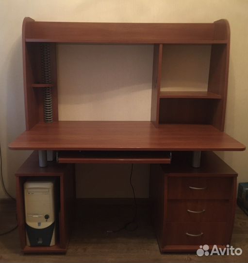 Компьютерный стол, письменный стол