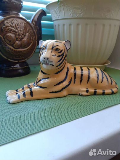 Фарфоровые статуэтки