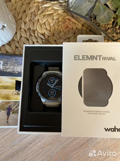 Смарт часы wahoo elmnt rival