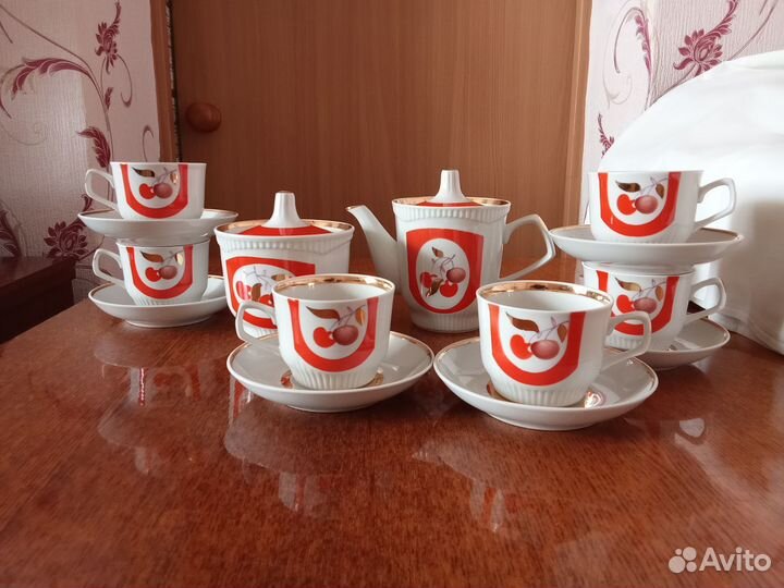 Сервиз чайный фарфоровый