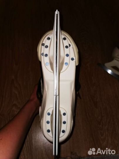 Коньки женские