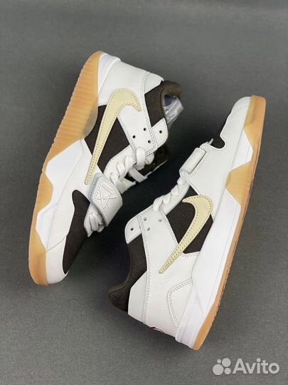 Nike Air Jordan 1 Low Travis Scott