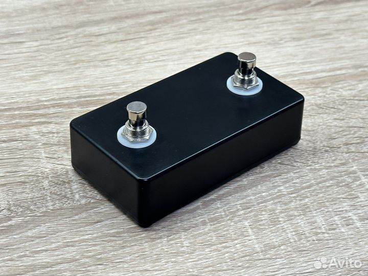 Универсальный Footswitch с моментальными кнопками