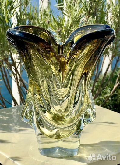 Чешское цветное стекло Ваза