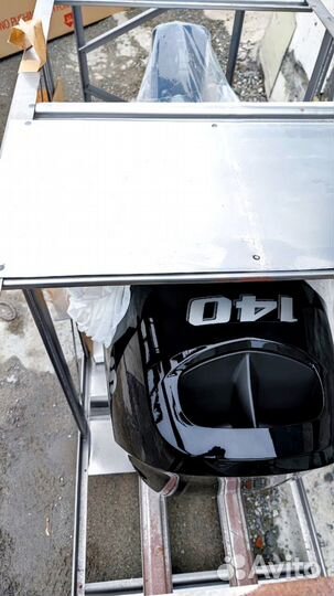 Мотор лодочный Suzuki DF140BTL в Москве