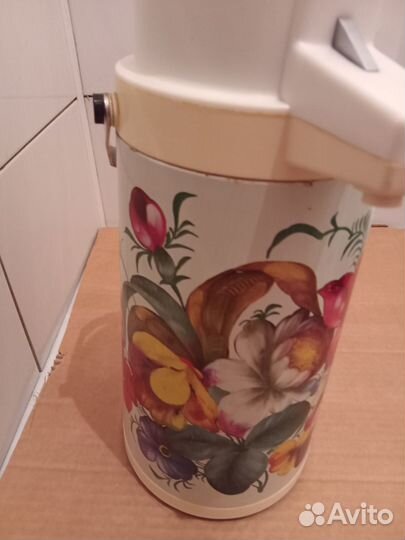 Термос винтажный китай с помпой