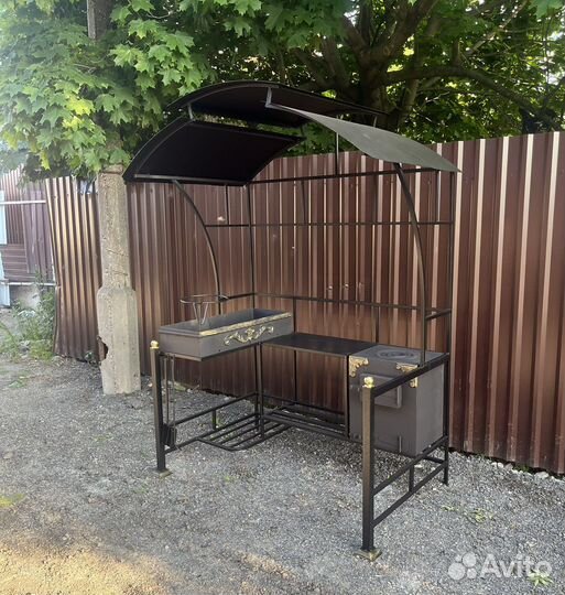 Мангал с крышей лофт