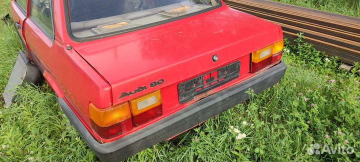 Ауди 80 крышка багажника