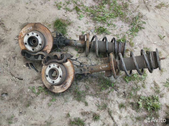 Стойка передняя в сборе Renault Master 3 Мовано 3