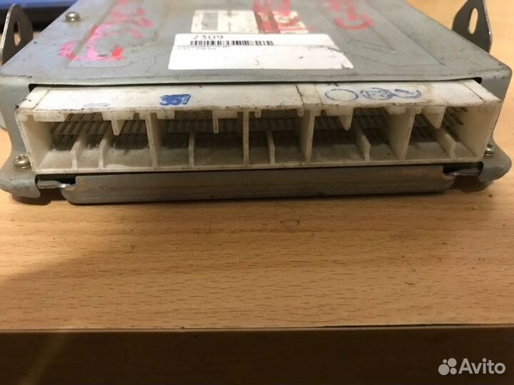 Блок управления двс Subaru Impreza