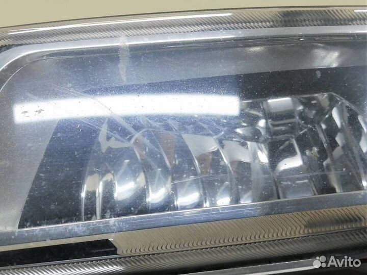 Фара противотуманная левая Volkswagen Polo HB 2009