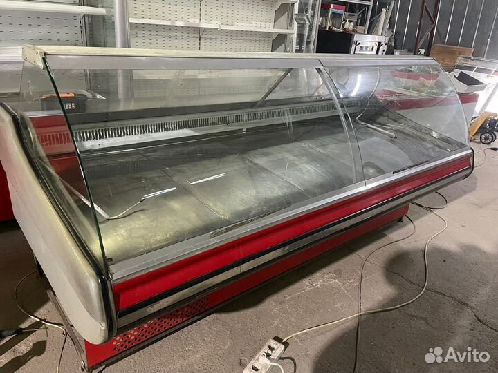 Витрина холодильная под мясо курицу рыбу