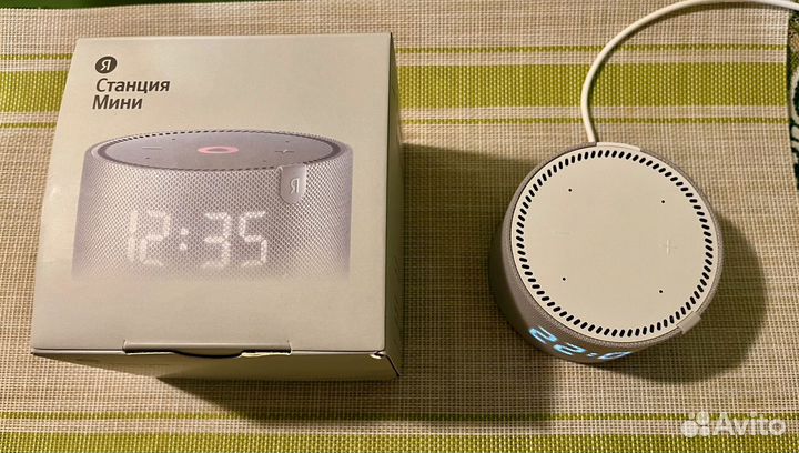 Яндекс станция мини с часами