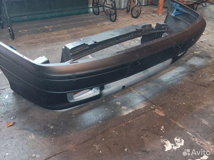 Передний бампер