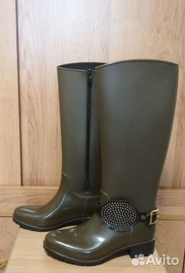 Женские резиновые сапоги
